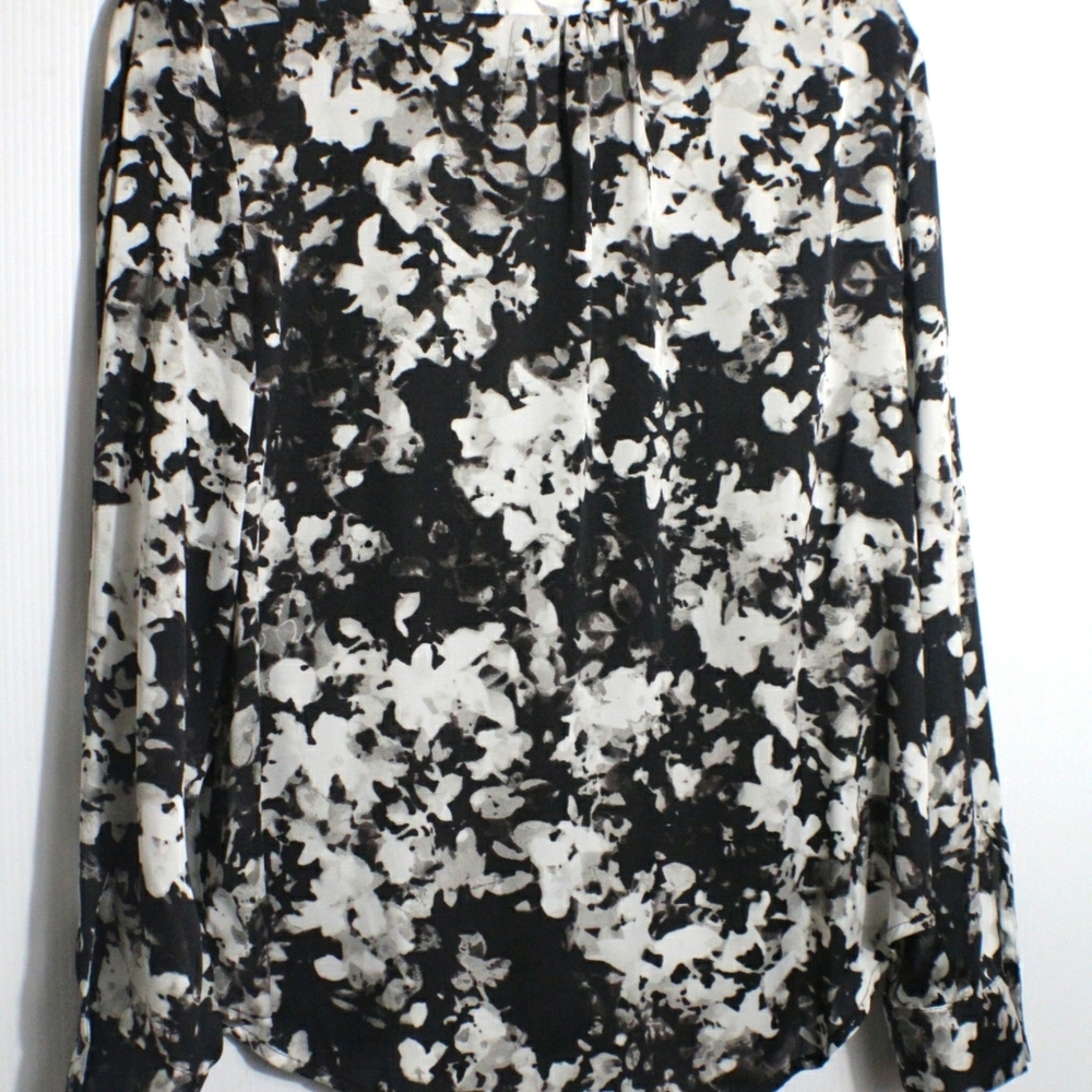 Apt. 9 ladies blouse size large black and white - Picture 2 of 6